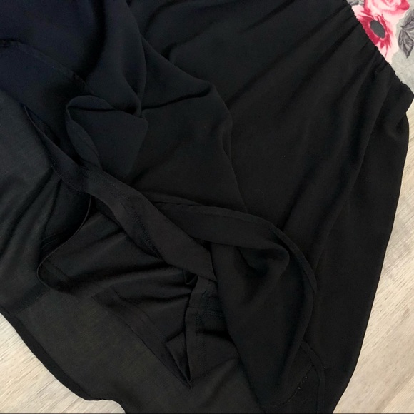 LIKE NEW H&M Floral Mini Dress with Chiffon 4 - Picture 4 of 8